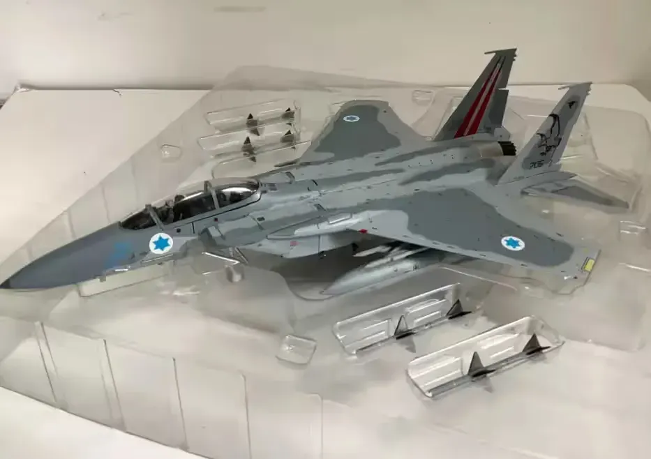 Witty Wings Boeing F-15 IDF — praca twórcy Jacek na Freshwall Marketplace