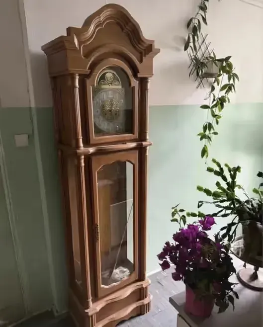 Zegar Stojący 200 cm wysokości — praca twórcy Małgorzata na Freshwall Marketplace