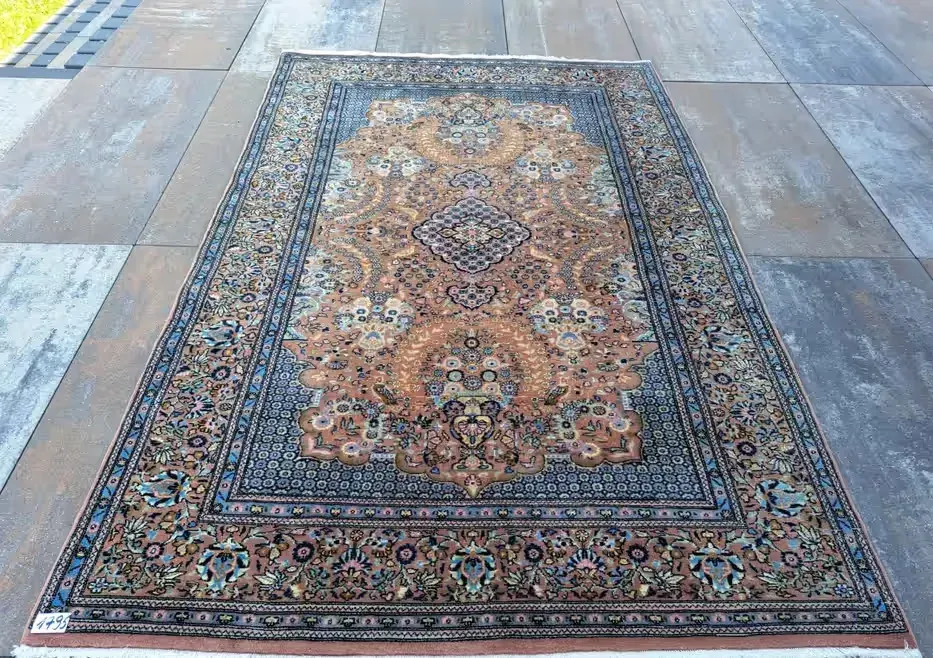 Ekskluzywny Perski wełniany dywan Ghoum 138 × 216 cm – Arcydzieło Orientalnego Rzemiosła — praca twórcy orientalplace2020 na Freshwall Marketplace
