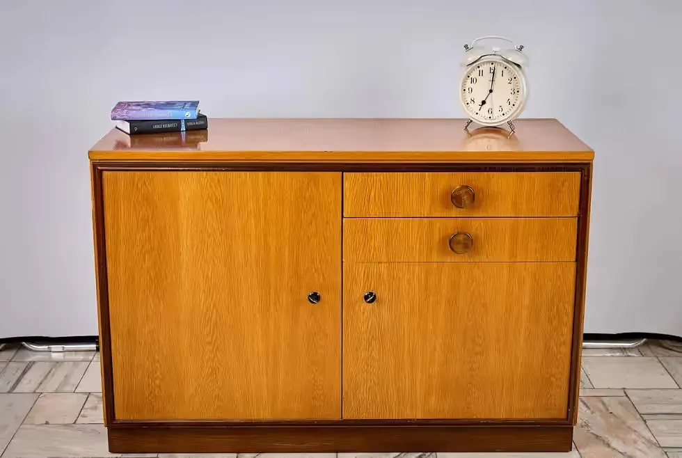 Komoda vintage, UP Zavody Czechosłowacja 1960. — praca twórcy Retro na Nowo na Freshwall Marketplace