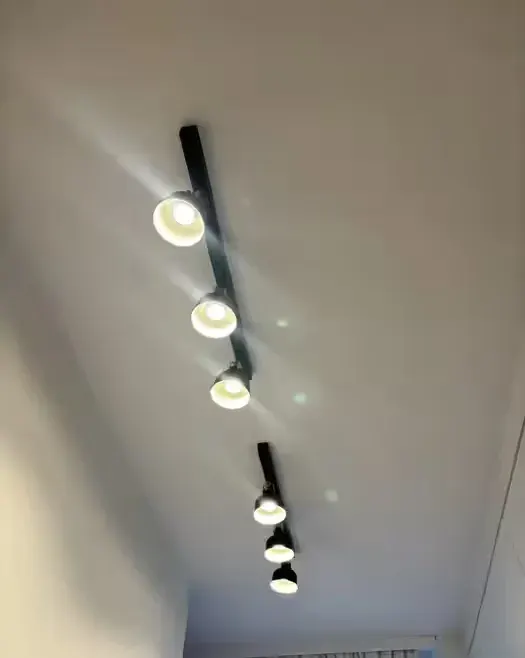 Lampa sufitowa 3 reflektory — praca twórcy Beata na Freshwall Marketplace