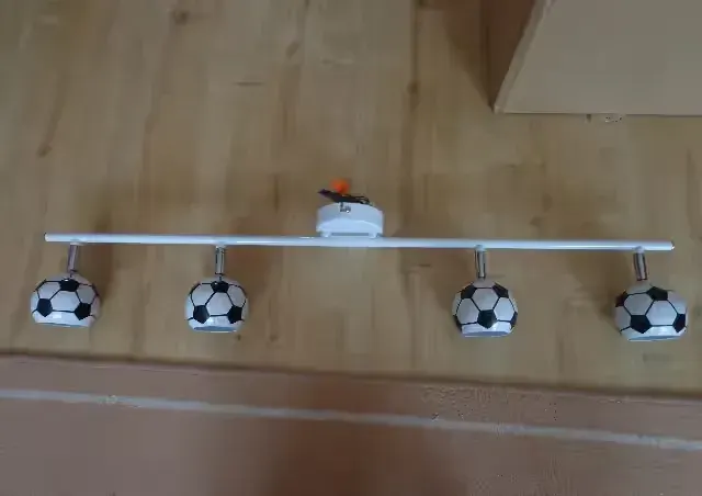 Lampa sufitowa do pokoju dziecka — praca twórcy Witold na Freshwall Marketplace