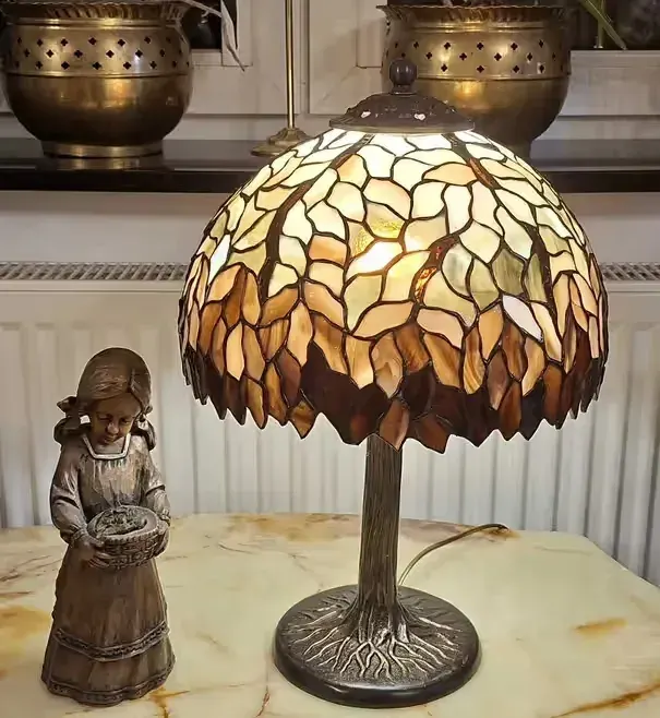 Piękna Lampa witrażowa (w stylu Tiffany),szkło UROBOROS wys.48 cm,śred.32 cm-stan idealny — praca twórcy Jola na Freshwall Marketplace
