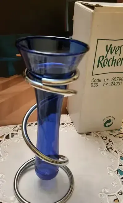 Wazonik szklany kobaltowy, niebieski Yves Rocher  lata 90 te , vintage — praca twórcy Georgina na Freshwall Marketplace