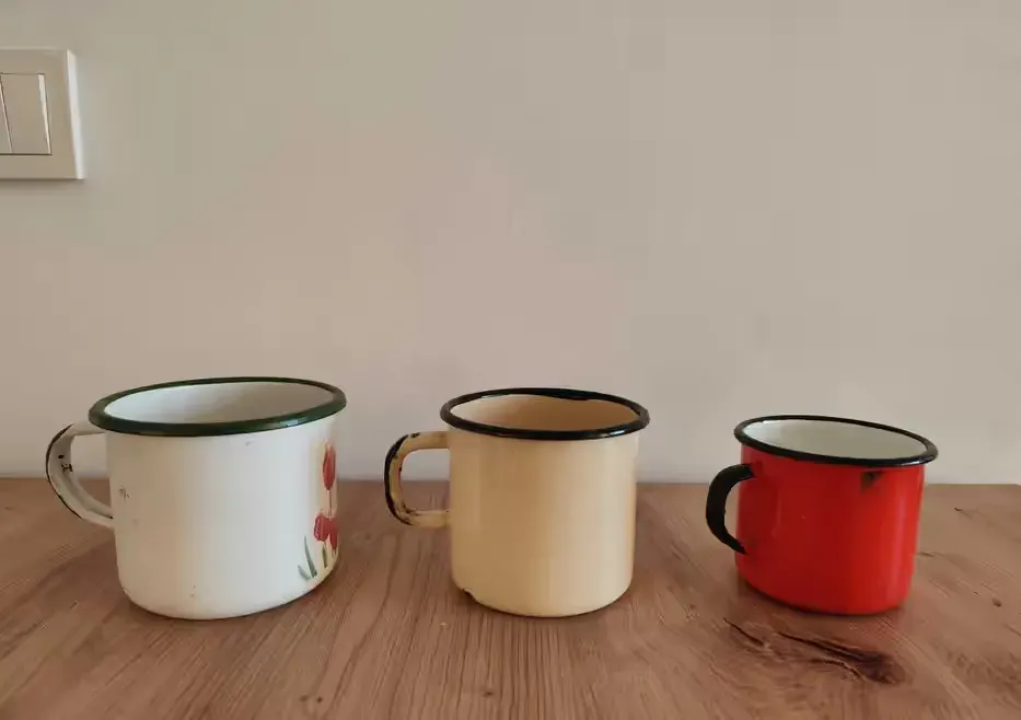 3 garnuszki / kubeczki z czasów PRL — praca twórcy Rafał na Freshwall Marketplace