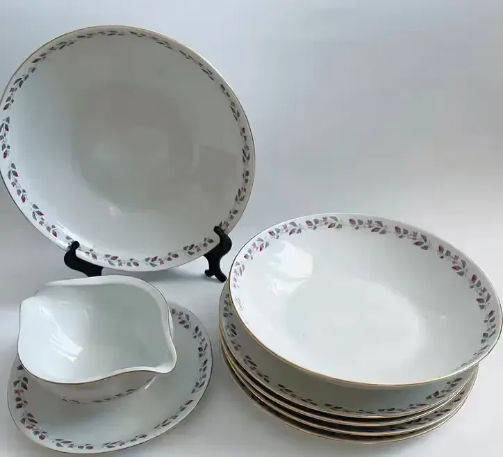 4 duże talerze, 2 miski, sosjerka. Karolina PRL — praca twórcy VintageKatarzyna na Freshwall Marketplace