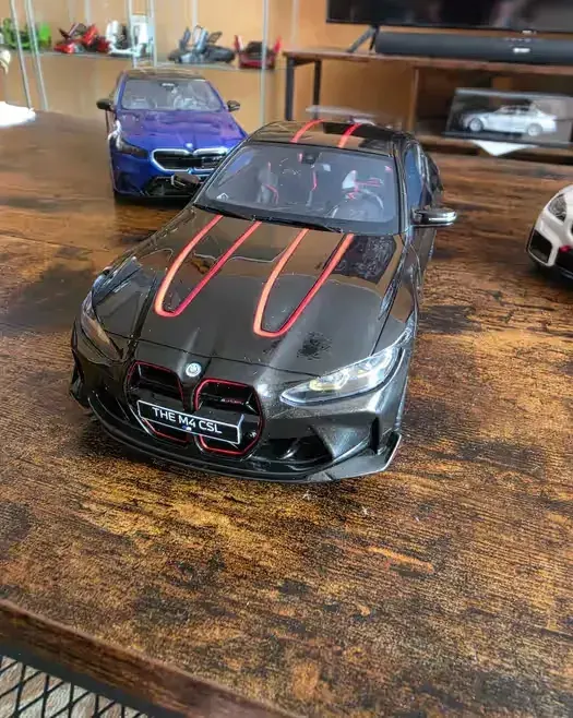 Bmw m4 csl 1 18 gt spirit — praca twórcy Krzysztof na Freshwall Marketplace