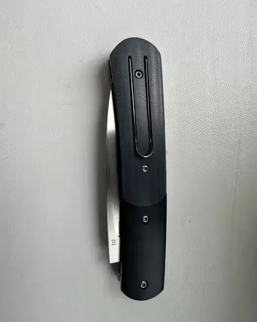 Boker Plus Dogleg Auto — praca twórcy Yuri na Freshwall Marketplace