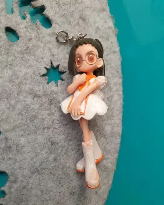 Brelok przedstawiający postać Hazuki Fujiwara z anime Ojamajo Doremi. 

Bazos.cz
 +1 — praca twórcy Karolina na Freshwall Marketplace