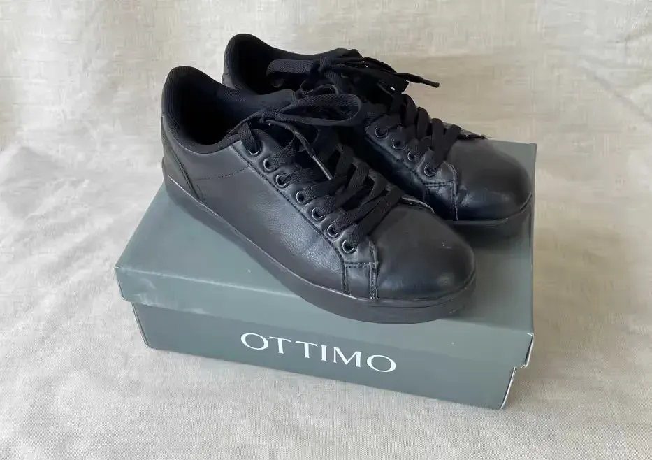 Buty chłopięce czarne Ottimo rozmiar 37 — praca twórcy xloxlo na Freshwall Marketplace