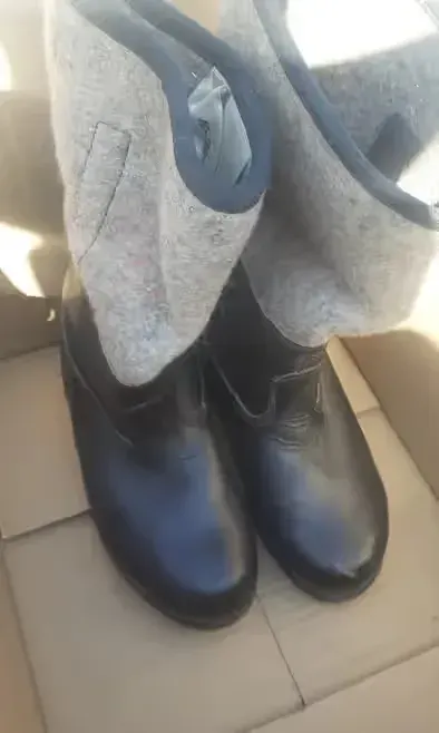 Buty milicyjne PRL Skórofilce — praca twórcy Piorun na Freshwall Marketplace