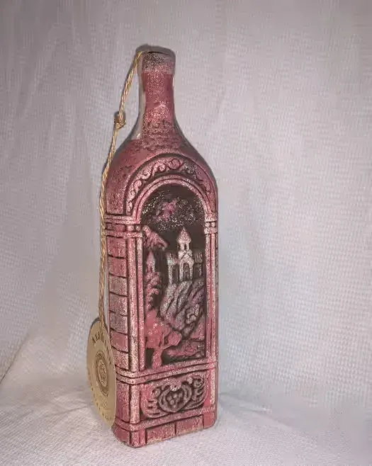 Ceramiczna butelka do ozdoby
do kolekcji — praca twórcy zakochanak na Freshwall Marketplace