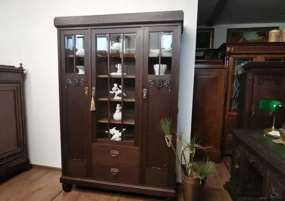 Dębowa biblioteka antyk 966/2026 — praca twórcy Jakub na Freshwall Marketplace