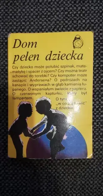 Dom pełen dziecka — praca twórcy Andrzej na Freshwall Marketplace