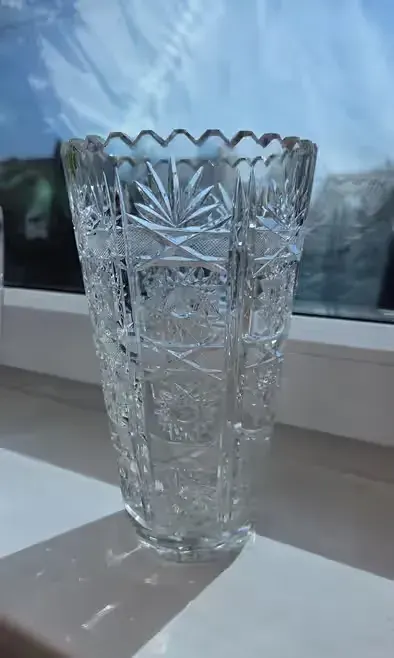 Duży WAZON KRYSZTAŁOWY 23 cm ciężki kryształ PRL Vintage Retro — praca twórcy Żaneta na Freshwall Marketplace