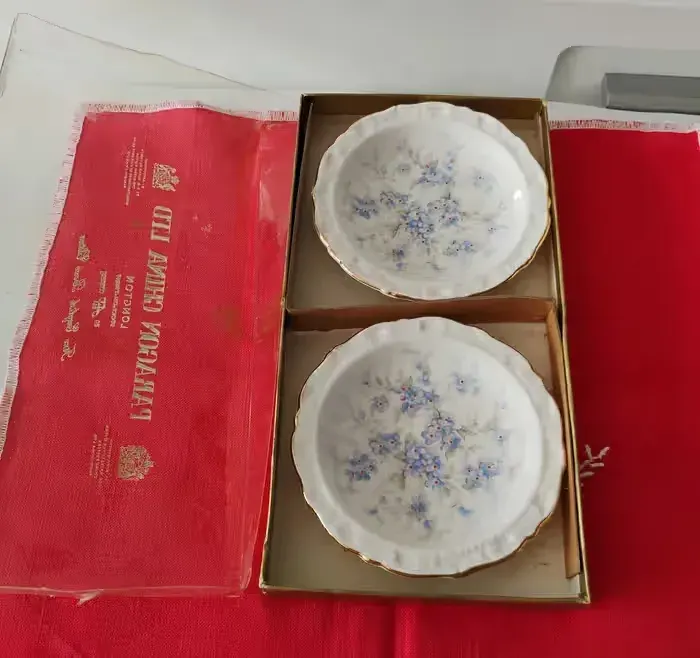 Dwa małe talerzyki - konfiturówki Paragon Petit Fleurs England — praca twórcy Edyta na Freshwall Marketplace