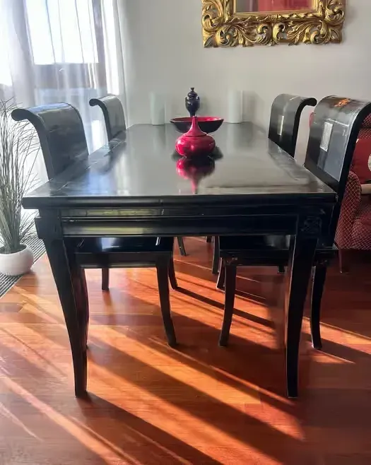 Elegancki stół jadalny z 4 krzeslami - styl Chinoiserie/Hollywood Regency — praca twórcy Evam na Freshwall Marketplace