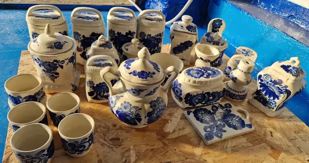 Fajans / Ceramika / Porcelana / Picasso / Pikasiaki PRL Włocławek — praca twórcy Leszek na Freshwall Marketplace