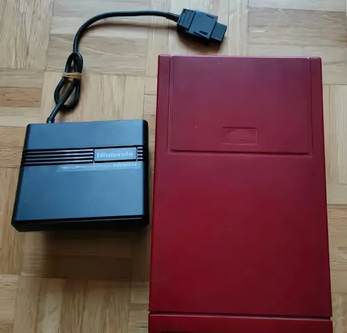 FDS STACJA DYSKIETEK 100% ok famicom pegasus retro kolekcja stacja dys — praca twórcy Rafał na Freshwall Marketplace