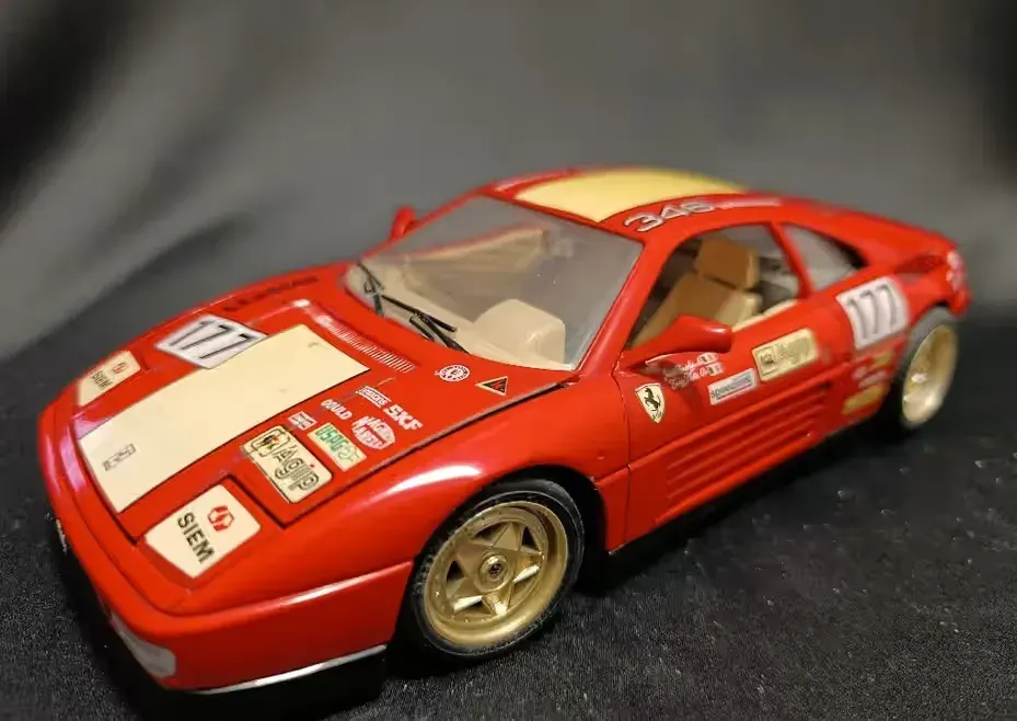 Ferrari 348tb 1989 samochód METALOWY model BURAGO 1/18 — praca twórcy Tetiana na Freshwall Marketplace