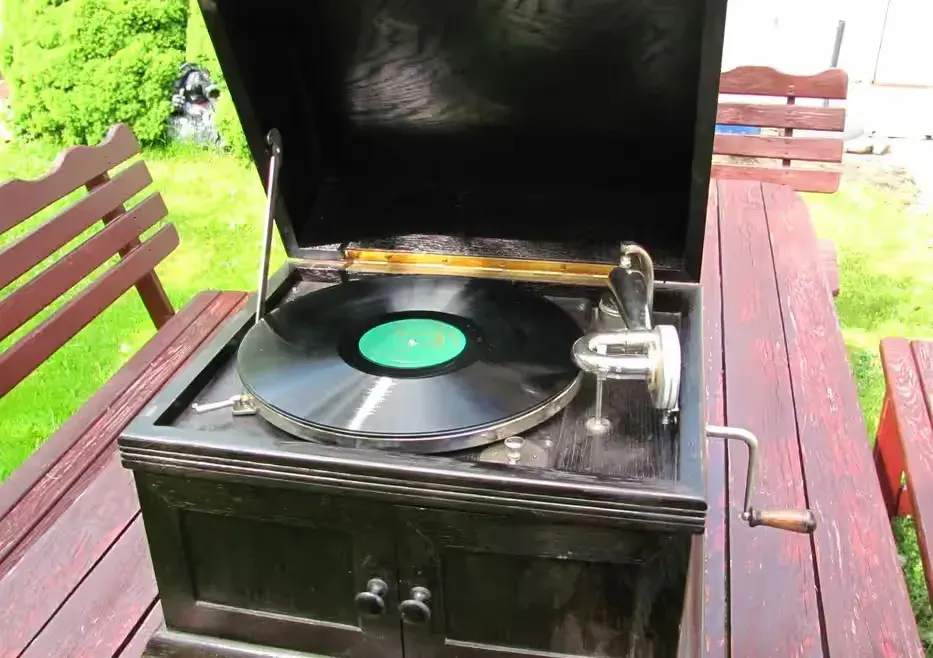 Gramofon Patefon nakręcany Homocord - Tylko igły do patefonu gramofonu — praca twórcy użytkownik na Freshwall Marketplace