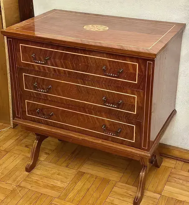 Intarsjowana komoda w stylu Biedermeier — praca twórcy Kacper na Freshwall Marketplace