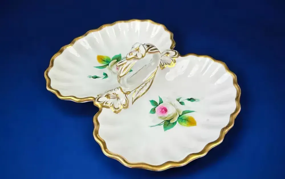 Kabaret KPM Krister 1855-99 Białe Róże — praca twórcy RAJ ART WODZKI na Freshwall Marketplace