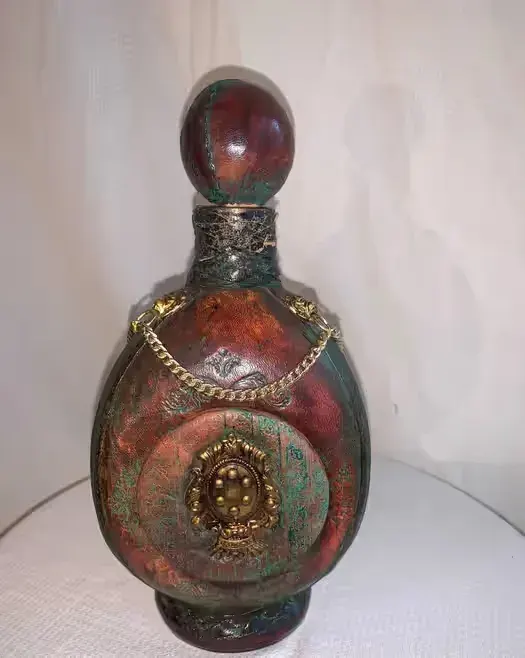 Karafka butelka Rosenthal — praca twórcy zakochanak na Freshwall Marketplace