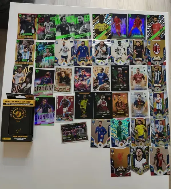 Karty piłkarskie kolekcjonerskie panini topps — praca twórcy Artur na Freshwall Marketplace