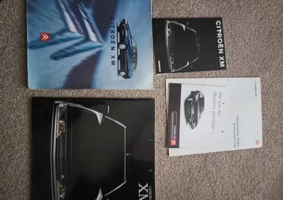 Katalogi, prospekty Citroen XM Mk I i Mk II. — praca twórcy Filip na Freshwall Marketplace