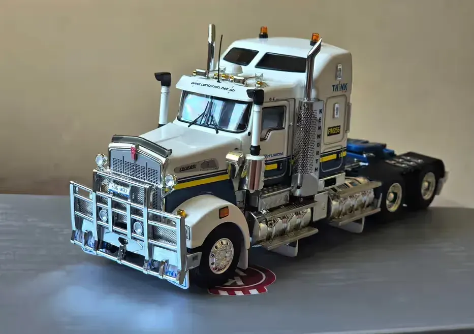 Kenworth T909 Z01412 Prime Mover Truck - Centurion - Drake skala 1:50 — praca twórcy Piotr na Freshwall Marketplace
