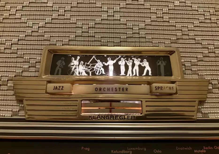 Koncertowe Radio Lampowe Philips Capella 663 — praca twórcy Bartek na Freshwall Marketplace