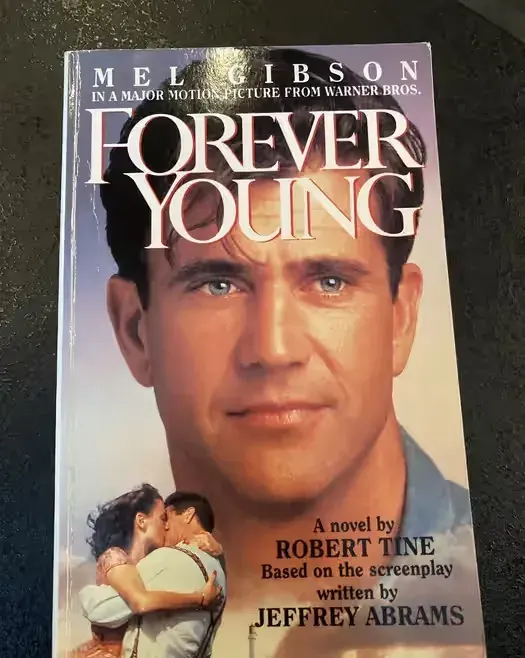 Książka Forever Young Mel Gibson — praca twórcy Alan na Freshwall Marketplace