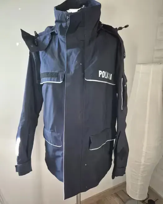 Kurtka służbowa Policja oryginał kolekcjonerski — praca twórcy Artur na Freshwall Marketplace