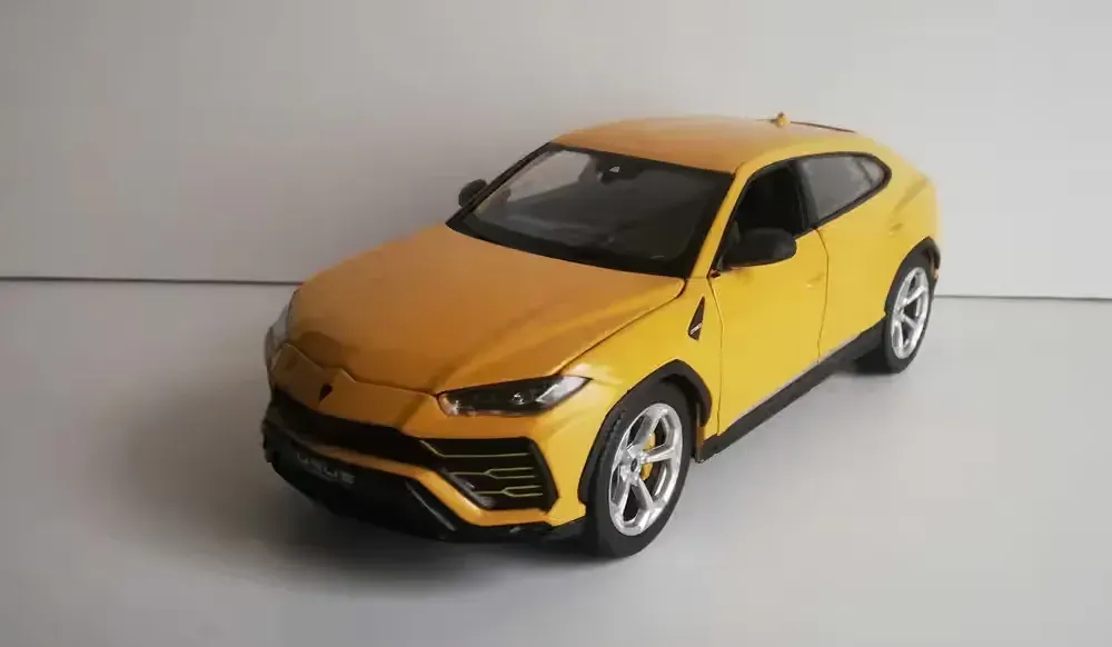 Lamborghini Urus Welly 1:24 — praca twórcy Euzebiusz na Freshwall Marketplace