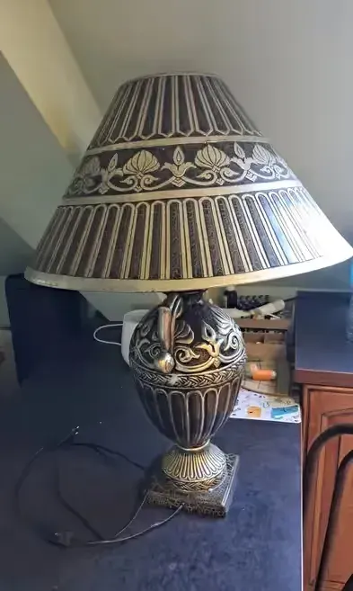 Lampa vintage duza — praca twórcy Nina na Freshwall Marketplace