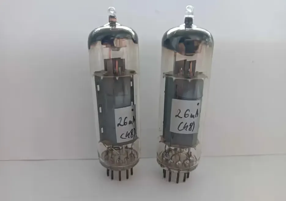 lampy el84 Valvo Hamburg DL+DM rXP 1955r dobrana para — praca twórcy Michał na Freshwall Marketplace