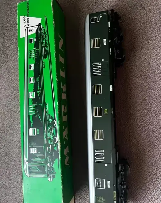Marklin wagon pocztowy 4026 — praca twórcy Robert na Freshwall Marketplace
