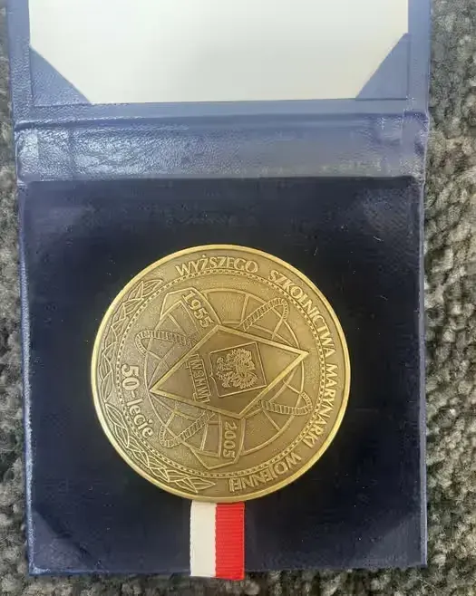 Medal 50 lecie szkolnictwa wyższego marynarki wojennej — praca twórcy Ponc na Freshwall Marketplace