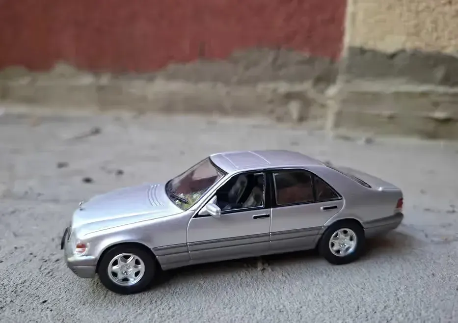 Mercedes-Benz 500SE 1:43 model samochodu W140 S-Klasa — praca twórcy Mikołaj na Freshwall Marketplace