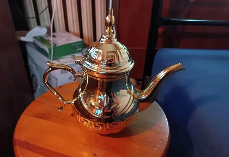 Metalowy imbryk miedziany do zaparzania  herbaty — praca twórcy champions52 na Freshwall Marketplace