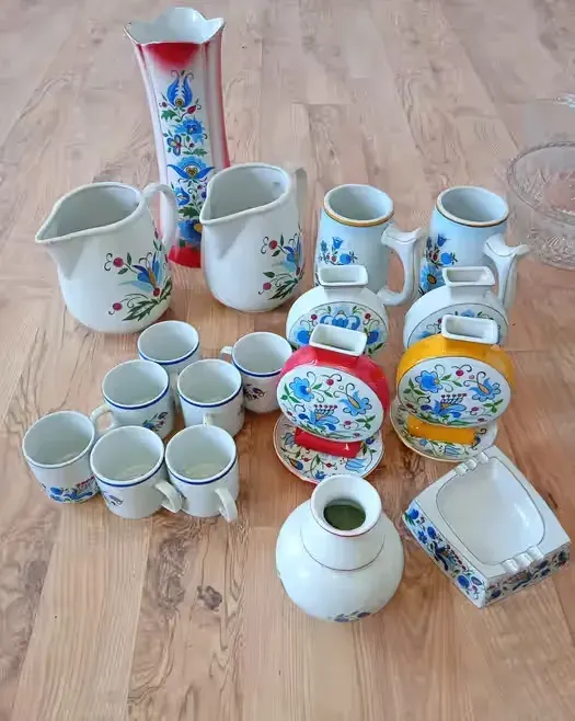 Mix polskiej i chińskiej porcelany oraz szkła — praca twórcy Patryk na Freshwall Marketplace