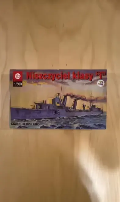 Model do sklejania Niszczyciel Klasy I HMS "Ivanhoe"  firmy Plastyk — praca twórcy Renata na Freshwall Marketplace
