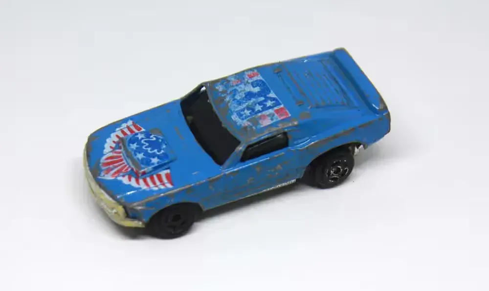 Model Resorak Auto Mustang Piston Popper z 1973 1:64 Lata 80. PRL #3 — praca twórcy RIIDII na Freshwall Marketplace