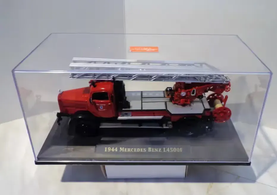 Model samochodu Mercedes Benz L4500F w skali 1/43 — praca twórcy Bogdan na Freshwall Marketplace