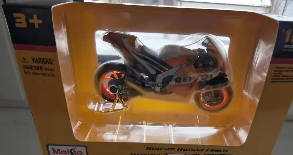 Modele kolekcjonerskie Honda Maisto 108 sztuk — praca twórcy Robert na Freshwall Marketplace