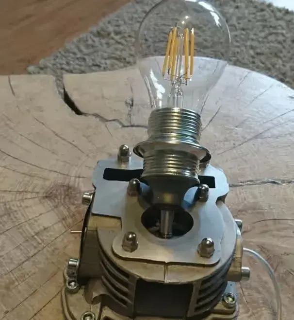 Nowoczesna dizajnerska lampa LOFT /INDUSTRIAL HandmadE — praca twórcy Filip na Freshwall Marketplace