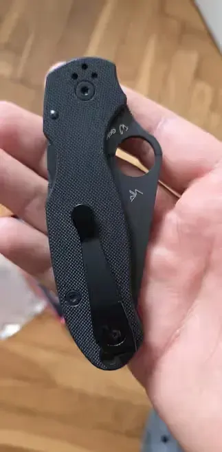 Nóż Spyderco Para 3 black DLC — praca twórcy Dzik na Freshwall Marketplace