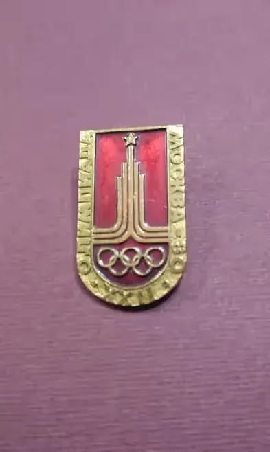 Odznaka-Olimpiada Moskwa 1980 — praca twórcy Elżbieta na Freshwall Marketplace