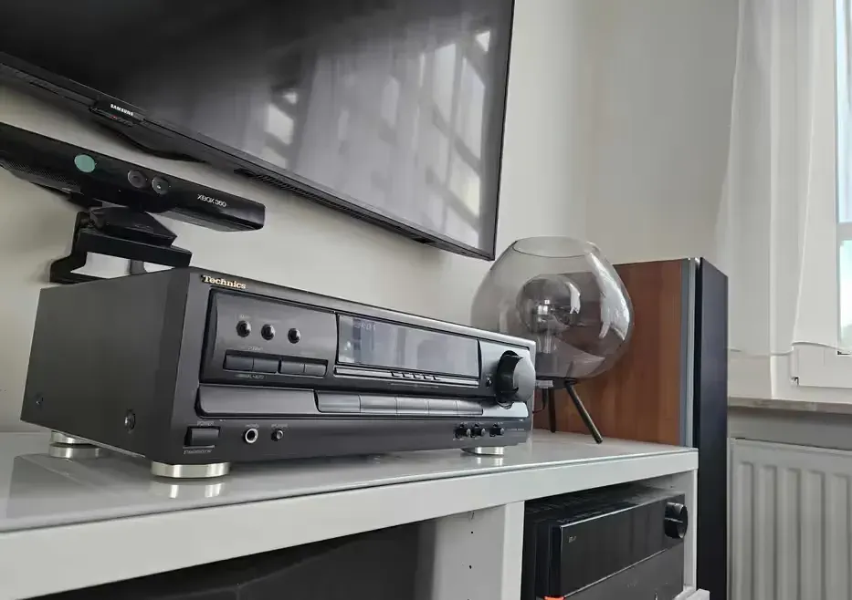 OKAZJA Wzmacniacz 4ohm stereo bluetooth gramofonu Technics sa ex100 — praca twórcy Leszek na Freshwall Marketplace